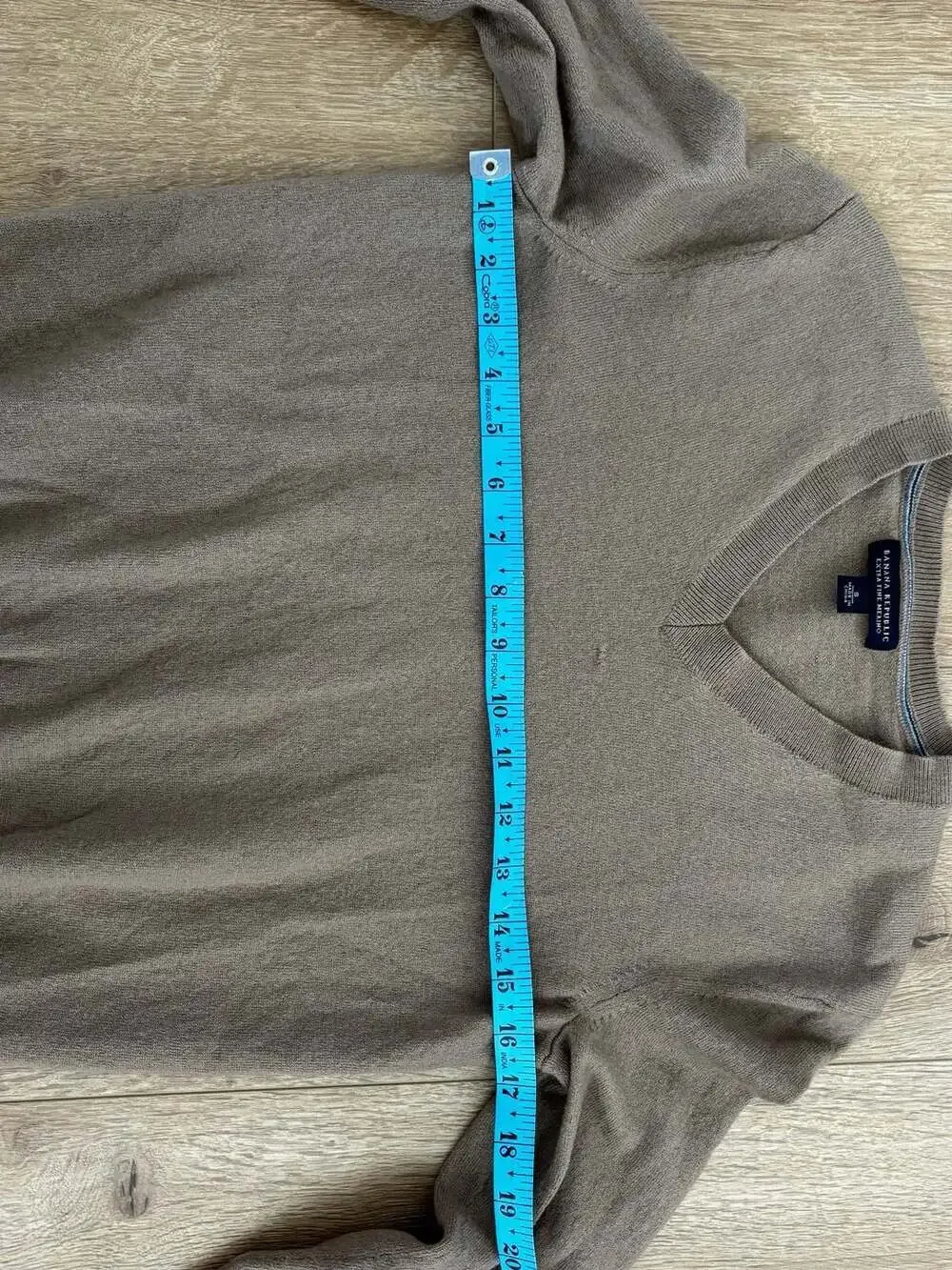 Banana Republic Extra Fine Merino Wool V-Neck Sweater Size S